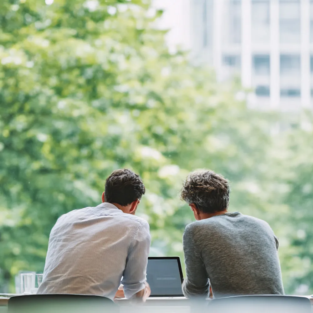 Team som arbetar med digital tillväxt online för företag